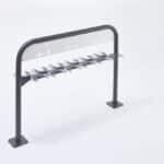 Illustration d'un range trottinettes sur pied pour 12 trottinettes