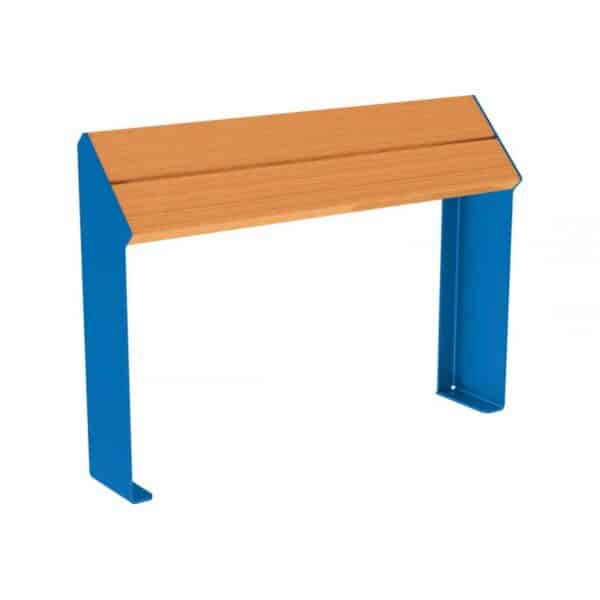 Illustration d'un assis-debout kub en acier bleu et bois