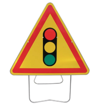 Illustration d'un panneau temporaire AK17 feu tricolore
