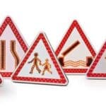 Illustration de 8 panneaux renforcés btr à LEDs de danger