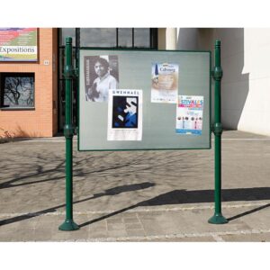 Photo illustrative d'un panneau d'affichage libre vert 6005
