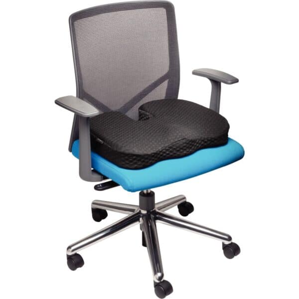 Photo d'un coussin d'assise en gel noir sur un fauteuil