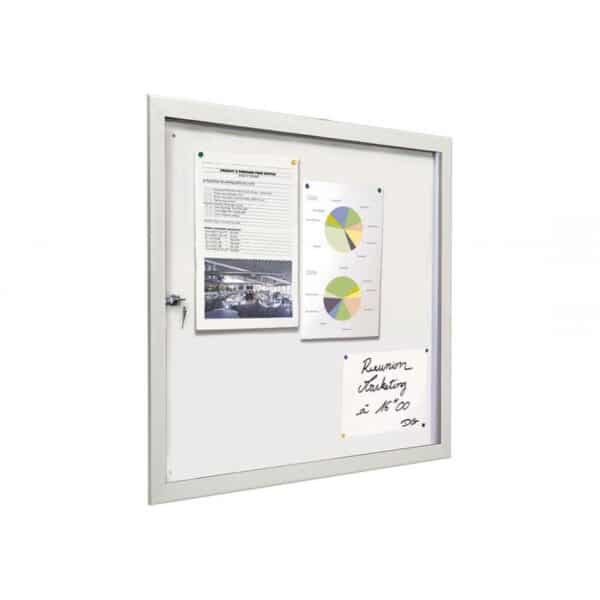 Photo d'une vitrine ultra plate avec 3 feuilles A4 à l'intérieur