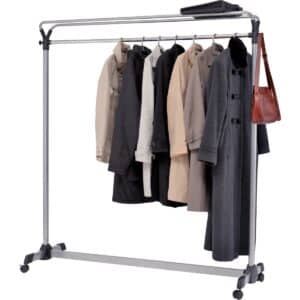 Photo d'un vestiaire mobile grande capacité portant 7 vestes et manteaux et 2 sacs