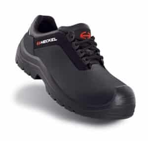Photo d'une paire de chaussures de sécurité suxxeed offroad basses vue de 3/4 face