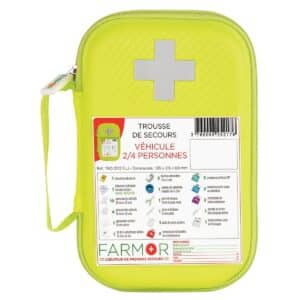Photo d'une trousse de secours verte véhicule 2/4 personnes fermée