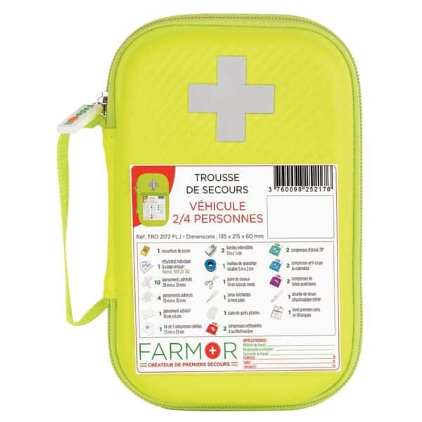 Photo d'une trousse de secours verte véhicule 2/4 personnes fermée