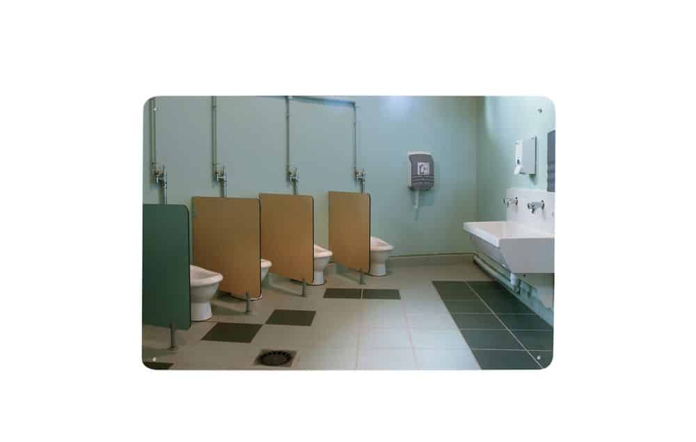 Photo d'un miroir plat pour sanitaire