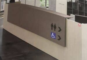 Panneau de signalisation intérieur toilettes