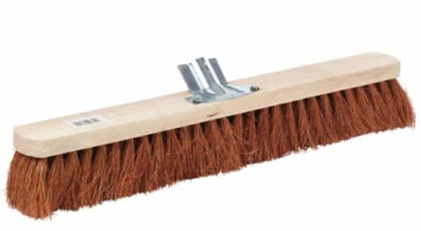 Photo d'un balai coco 600mm semelle en bois avec douille en fer
