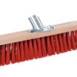 Photo d'un balai cantonnier nylon rouge et bois 600mm