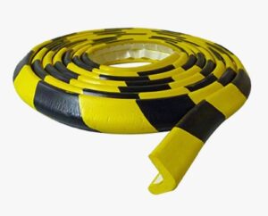Protection d'angle droit adhésive jaune et noire