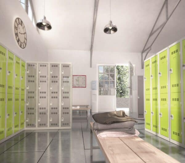 Photo de vestiaires multicases 5 cases norme nf vert et gris 4 colonnes dans une salle