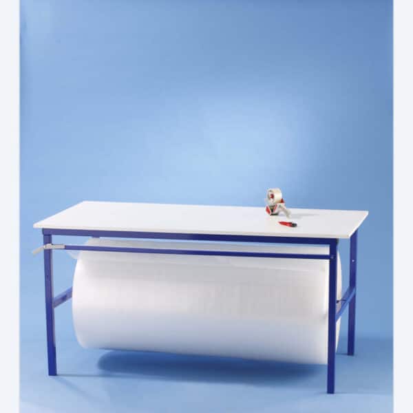 Photo d'une table simple d'emballage