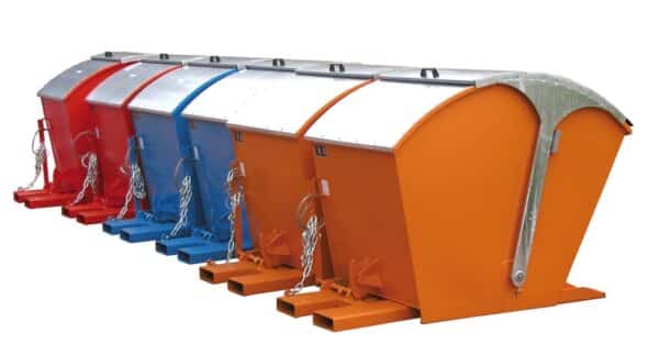 Photo de 6 bennes basculantes avec couvercle bombé (2 rouges, 2 bleues et 2 oranges)