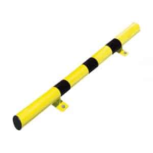 Photo d'une lisse de protection au sol jaune et noire