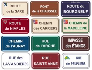 Illustration de 12 panneaux de noms de rues avec des couleurs différentes (bleu, blanc, marron, vert, beige...)
