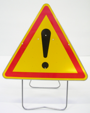 Illustration d'un panneau temporaire attention danger AK14